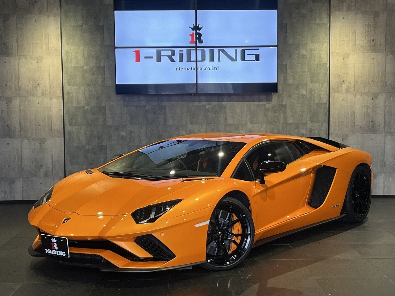 ランボルギーニアヴェンタドール